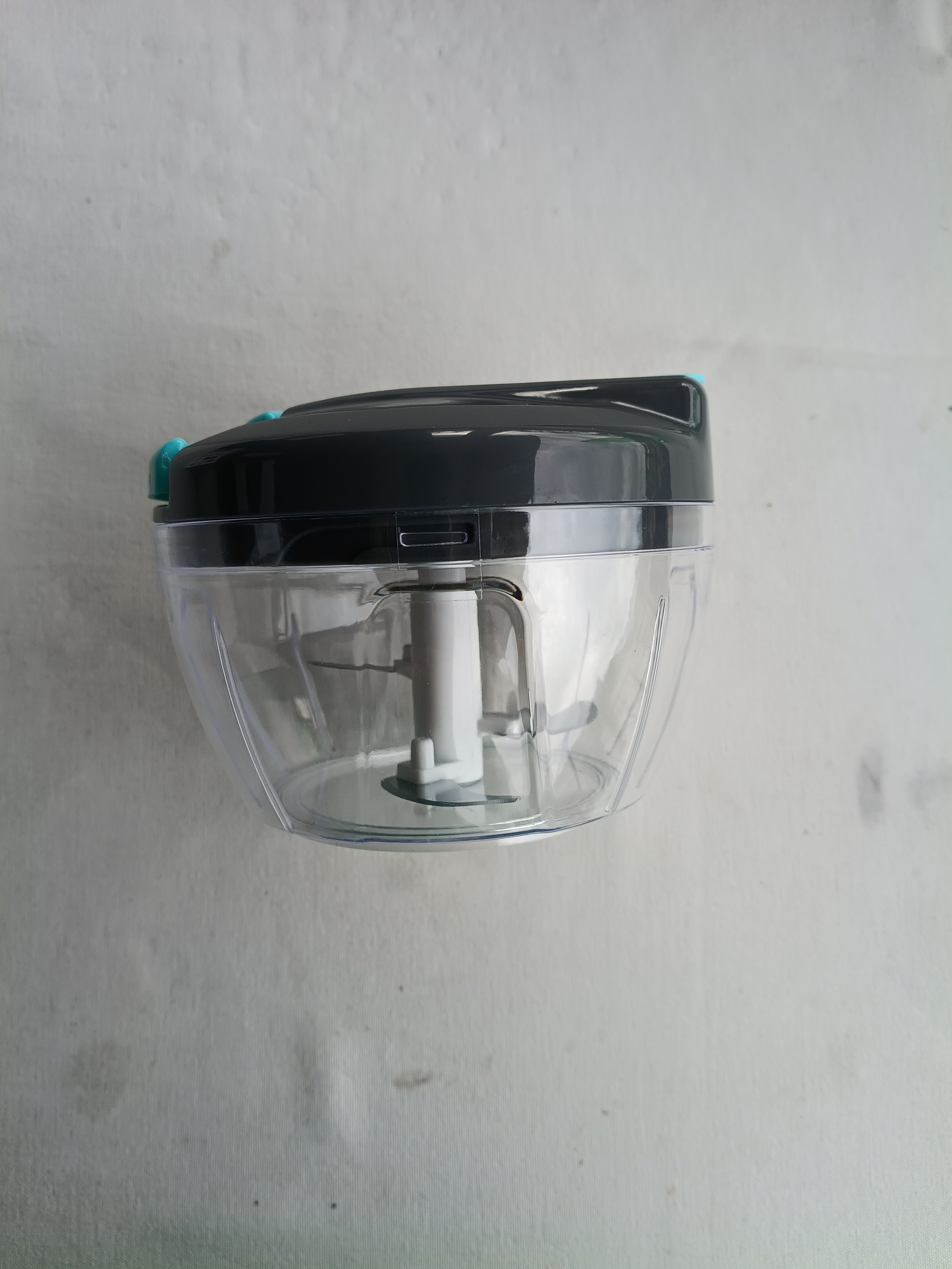 Tritatutto Manuale "In Cucina con Pol" – Taglia, Sminuzza e Risparmia Tempo!